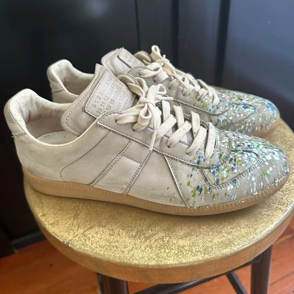 EUC Maison Margiela men’s paint splatter tennis shoe/sneaker, EU size 32.